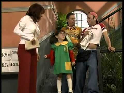 Benito de vecinos vestido de la chilindrina - YouTube