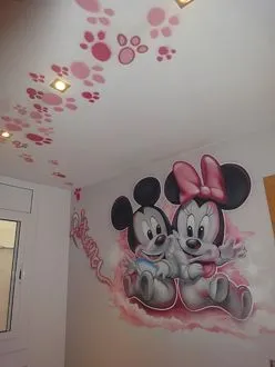 Berok Graffiti profesional: Dibujo en pared infantil de Bebé