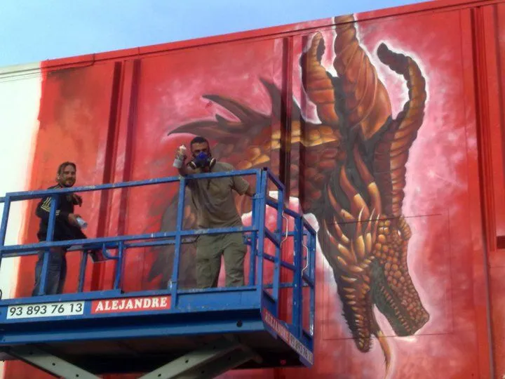 Berok Graffiti profesional: Mural Dragon : ¡Me sentí como Isabel ...