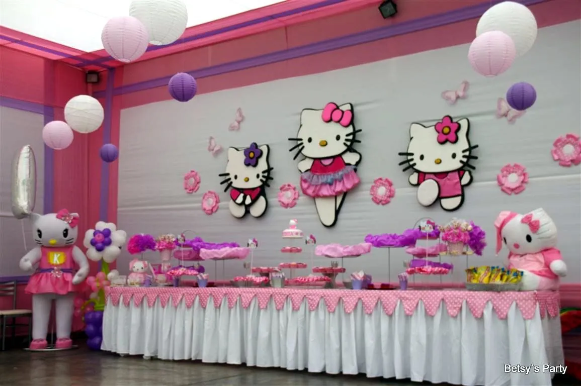 BETSY´S PARTY: HELLO KITTY - MURAL Y MESA BUFFET