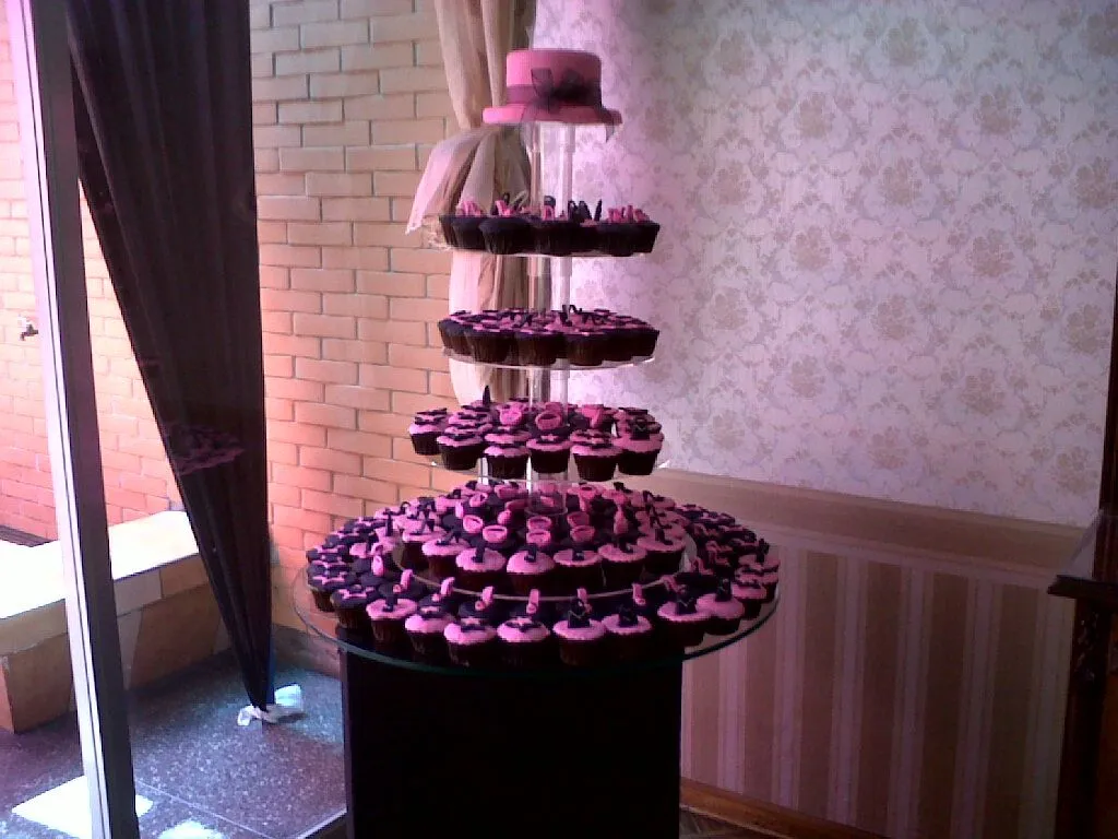 Bia Catering & More: Cupcakes para 15 años