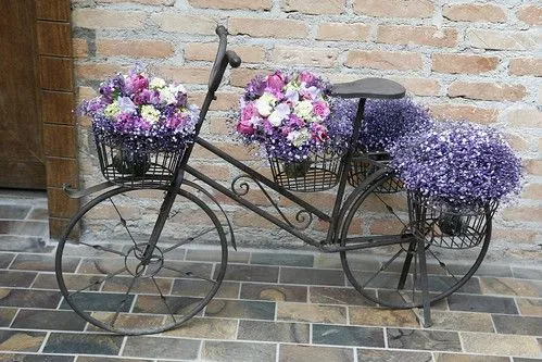 Bicicleta decorada - a photo on Flickriver