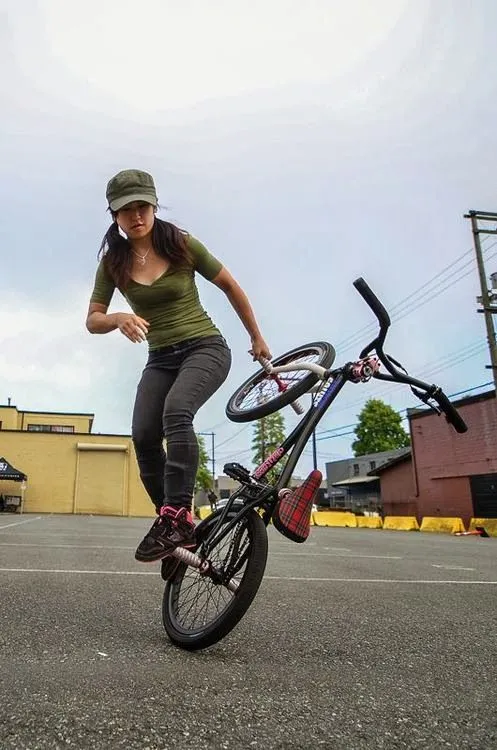 BicycleFriends.com: BMX Girl