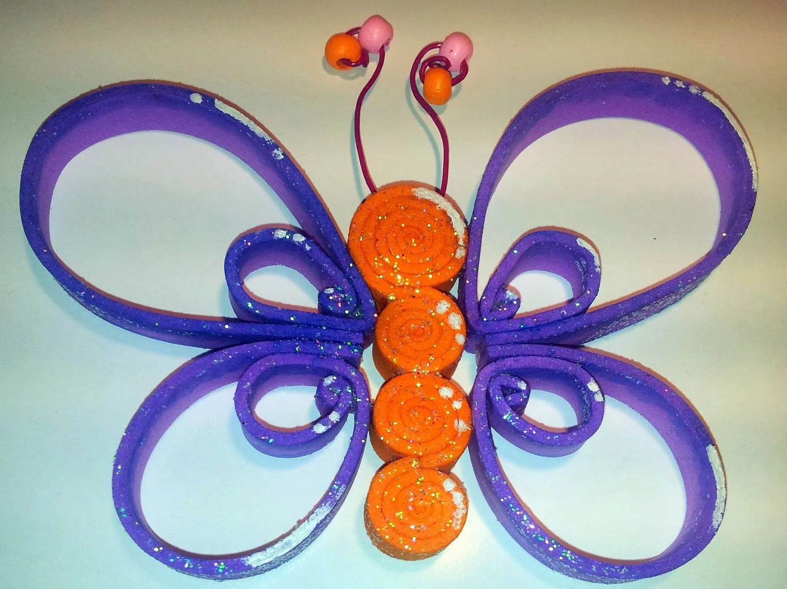 Bienvenidos Peques!!: Mariposa de goma eva para decorar