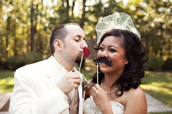 Bigotes y labios de adorno para tu boda