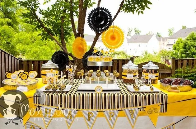 Bike Themed Birthday Party {Guest Feature} - Celebrations at Home