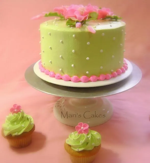 Bizcocho y Cupcakes de Vainilla Pistacho, Pistachio Cake | Mari's ...