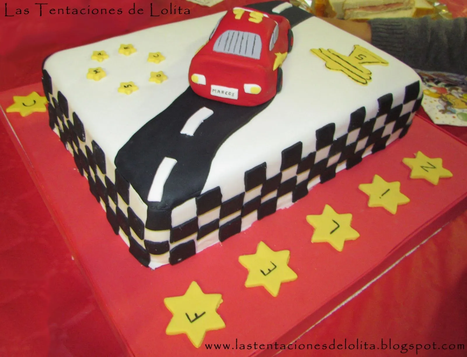 Bizcocho de rayo mcqueen - Imagui