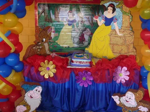 Galeria de Decoraciones | El Castillo Amarillo, Local de Piñatas ...