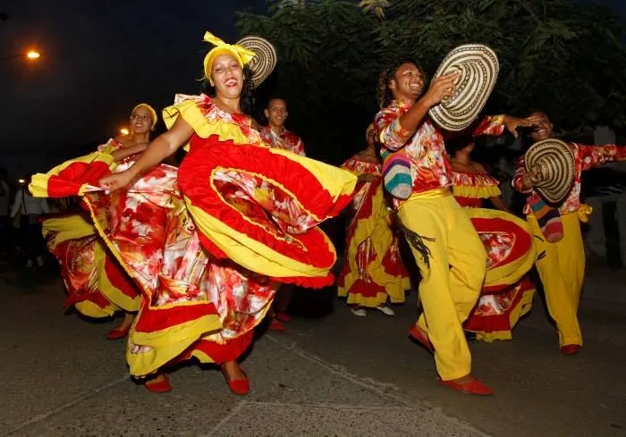 Blas de Lezo se llenó de alegría con el Desfile de Comparsas | EL ...