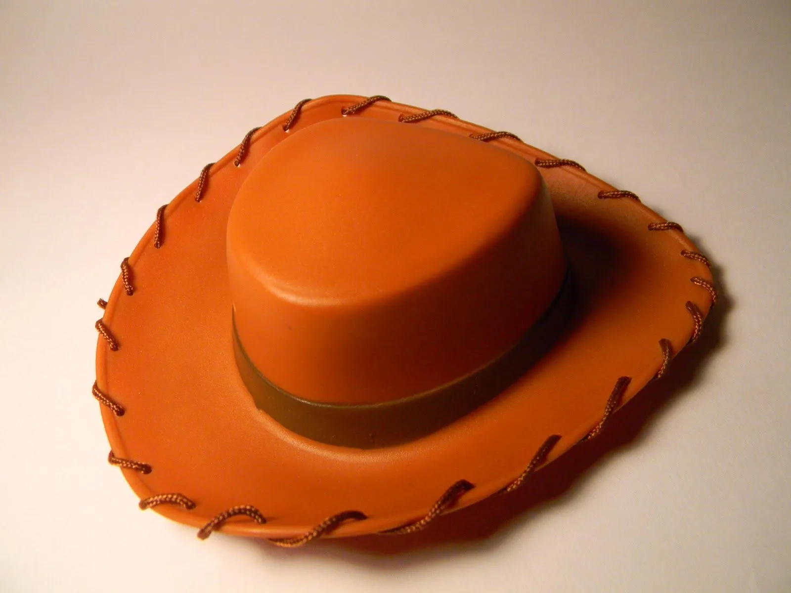Como hacer el sombrero de woody de Toy Story - Imagui