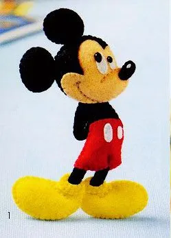 Blog de Goanna: Molde con tutorial de Mickey Mouse en Fieltro