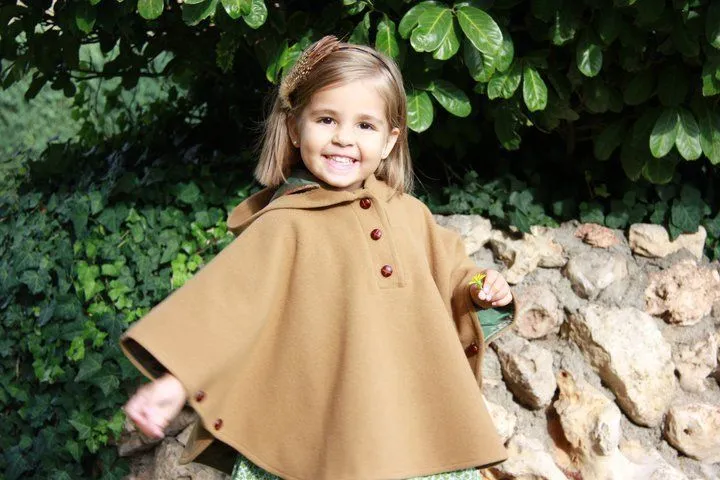 Blog moda infantil: LOS PONCHOS Y CAPAS!!!