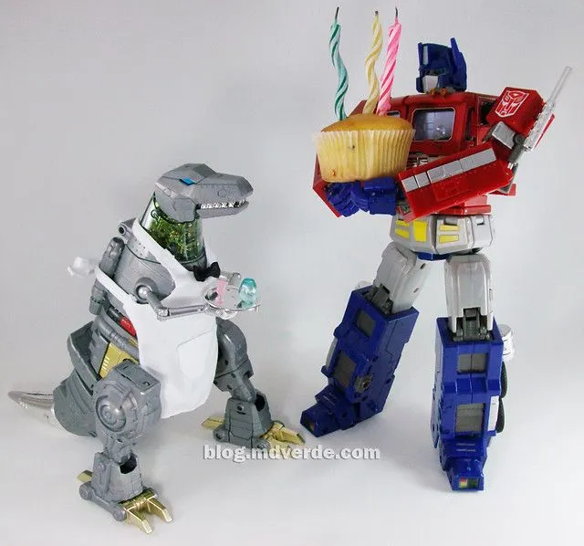 Blog de Transformers de mdverde: ¡Feliz 30 aniversario Transformers!