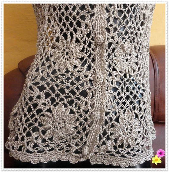 Blusa em Crochet com fio Sirena Tela com Flores - DressColors.xyz
