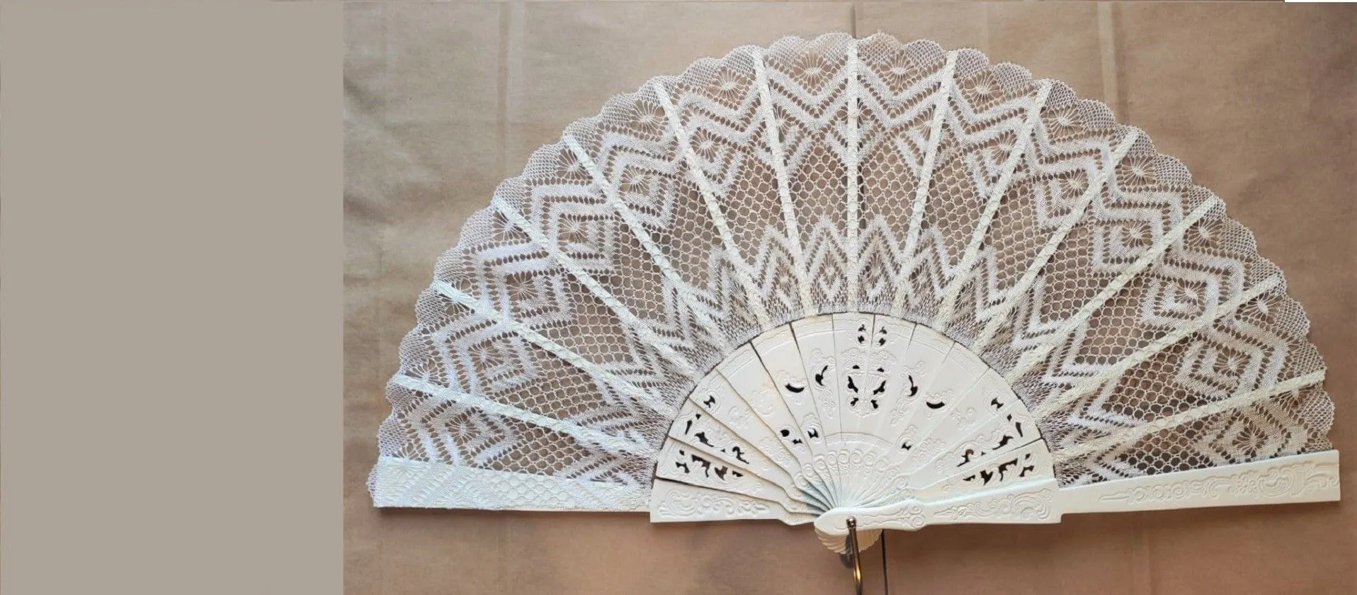 Bolillos, patrones, fieltros, consejos y mucho más del mundo del bolillo Bolillos, patrones, fieltros, consejos y mucho más del mundo del bolillo