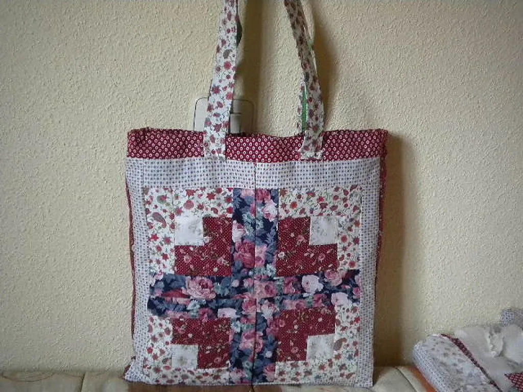 bolsa de patchwork (2) | Aprender manualidades es facilisimo.