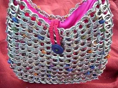 Imagen Bolso con anillas de destape de latas - grupos.