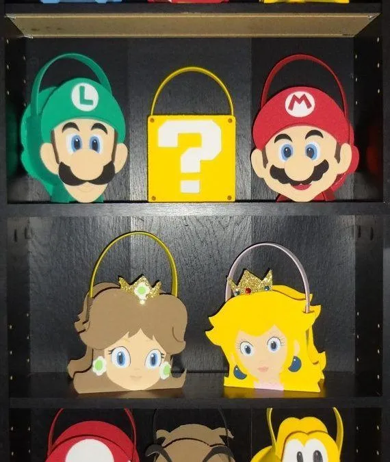 Bolsos de goma eva con la forma de los personajes de Mario Bros •  Manualidades con Foamy