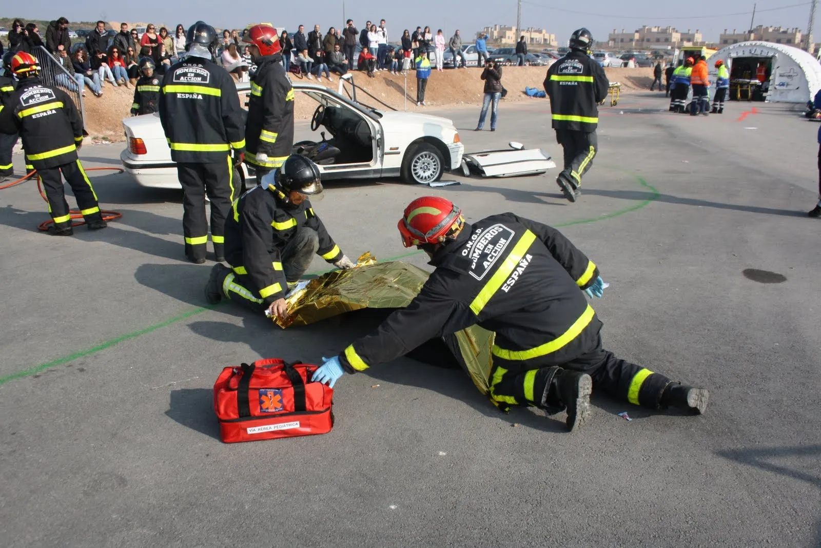 Bomberos en acción: Bomberos en Acción y 061 simulan una situación ...