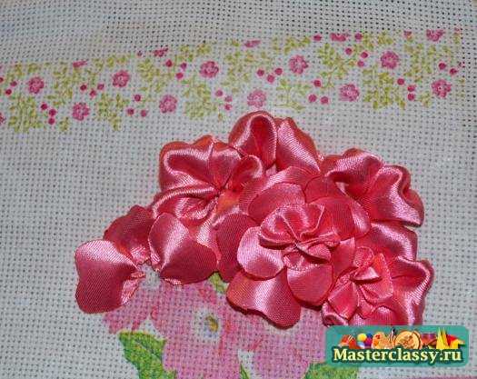 Bordado Passo a Passo: Hortensia de fita