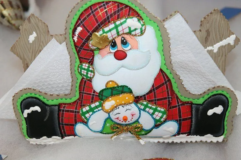 Botellas decoradas con flores de foami. | Navidad | Pinterest