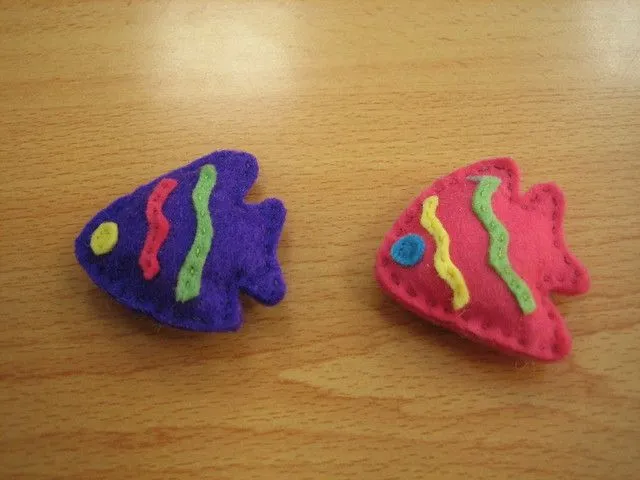 Broches de fieltro peces de colores | Flickr - Photo Sharing!