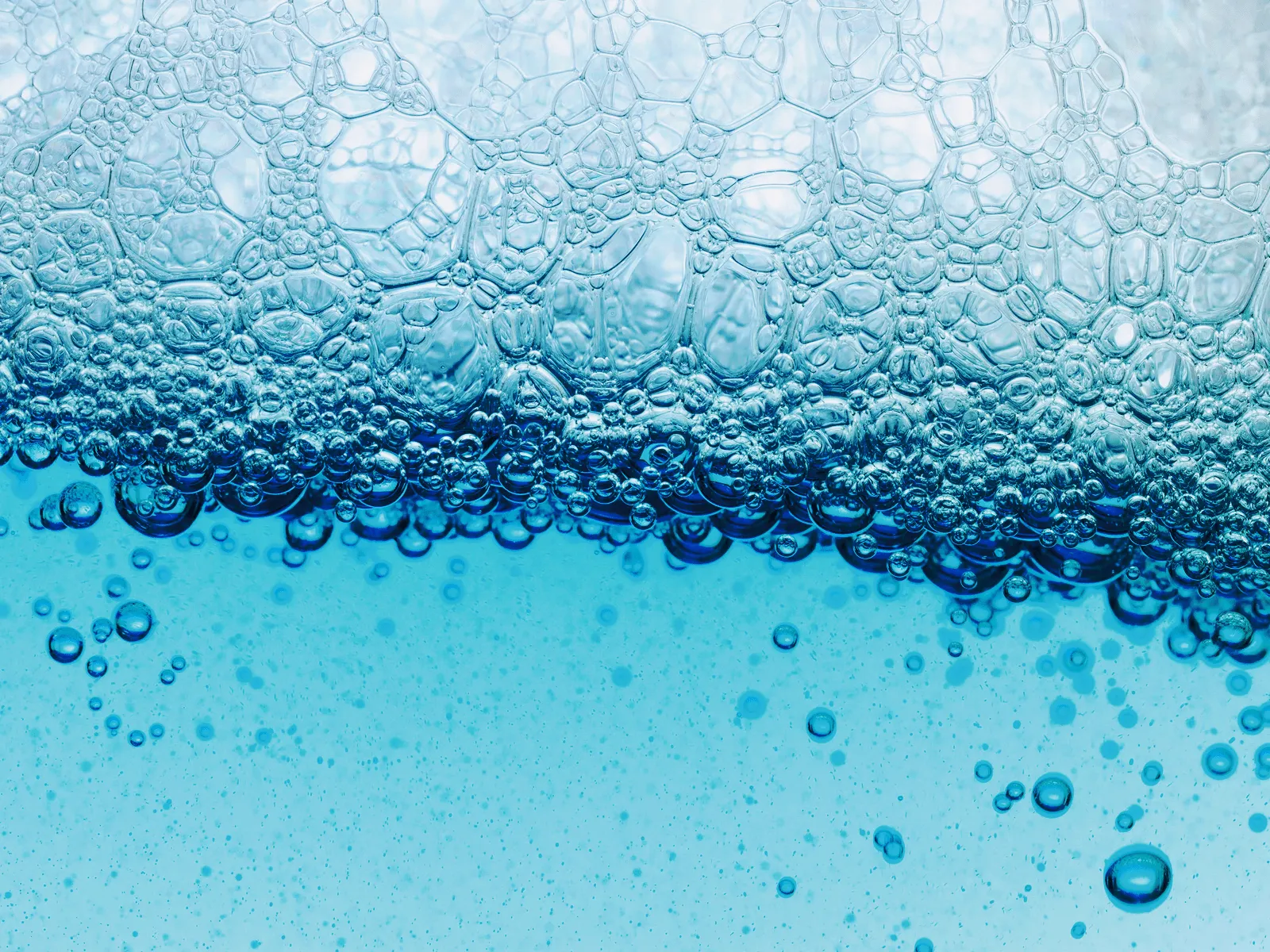 Bubbles Blue Water wallpaper | The Long Goodbye