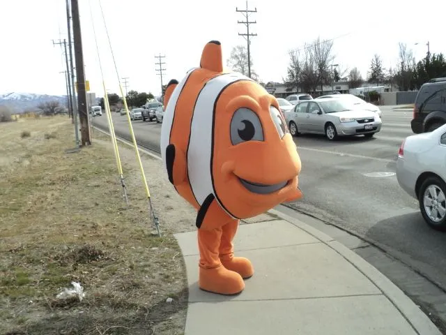 Como hacer un disfraz de pez nemo - Imagui