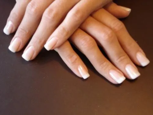 C'est Chic: Uñas esculpidas