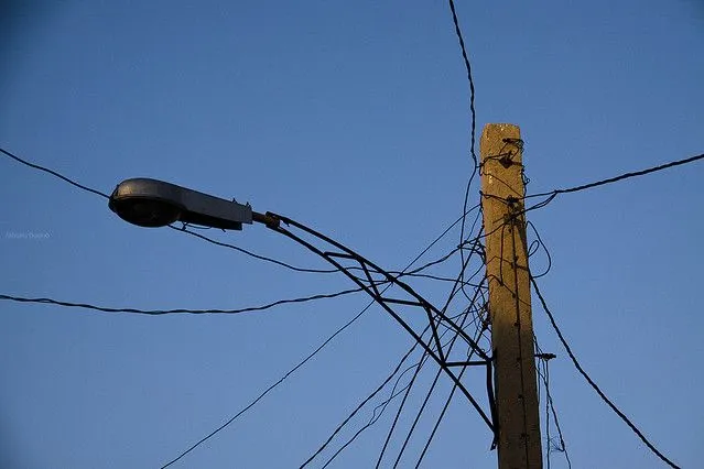 Cables y postes de luz cubanos y populares. | Flickr - Photo Sharing!