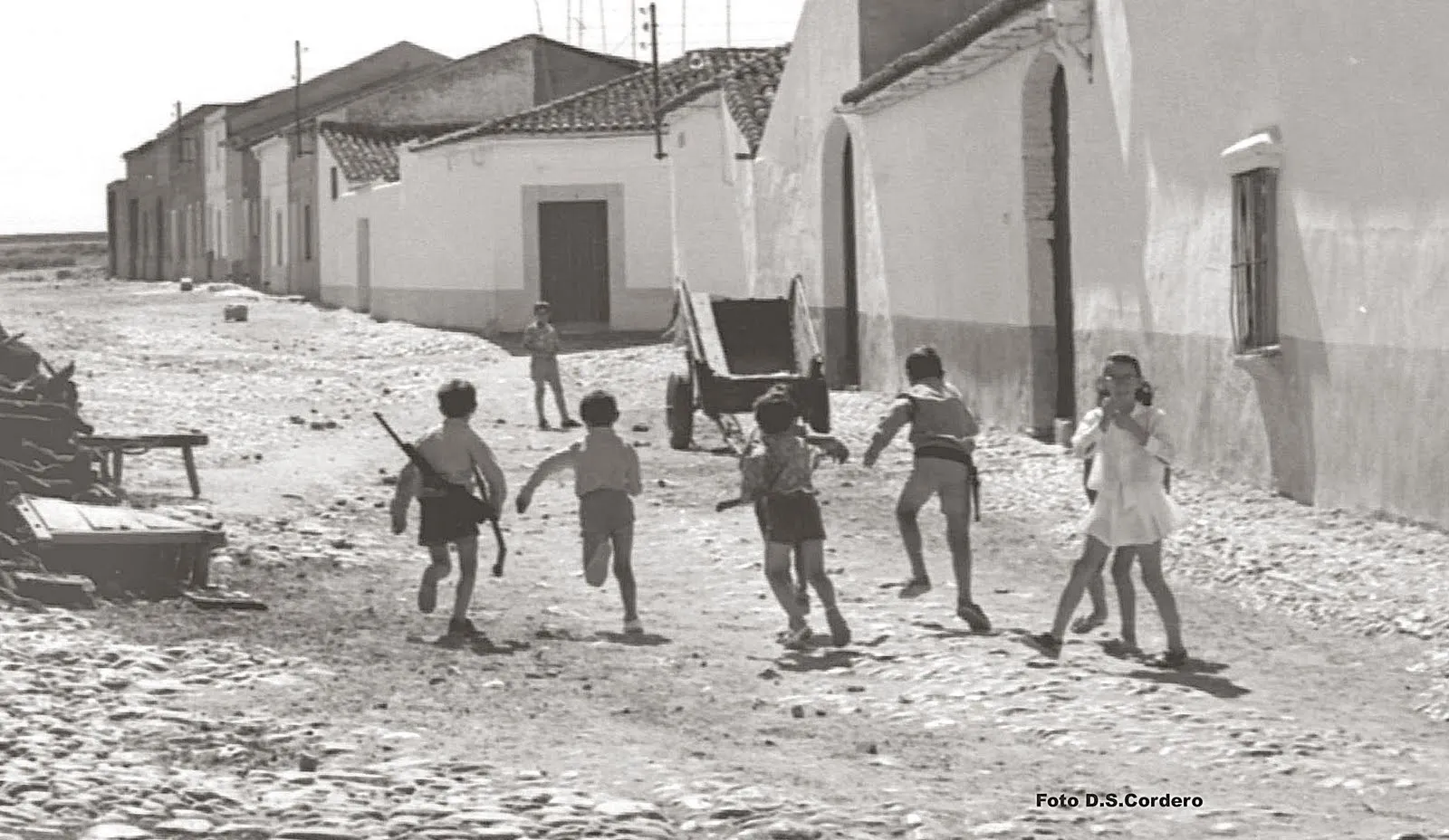 CACHOS DE VIDA: NIÑOS JUGANDO