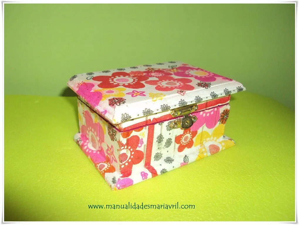 CAJITA DE MADERA PERSONALIZADA Y DECORADA EN DECOUPAGE | Aprender ...