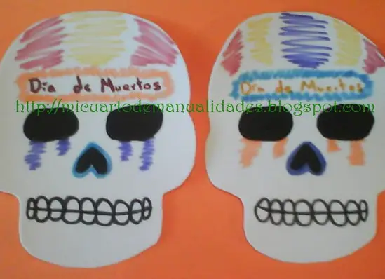 Calaveras de Goma Eva para Halloween | Manualidades ...