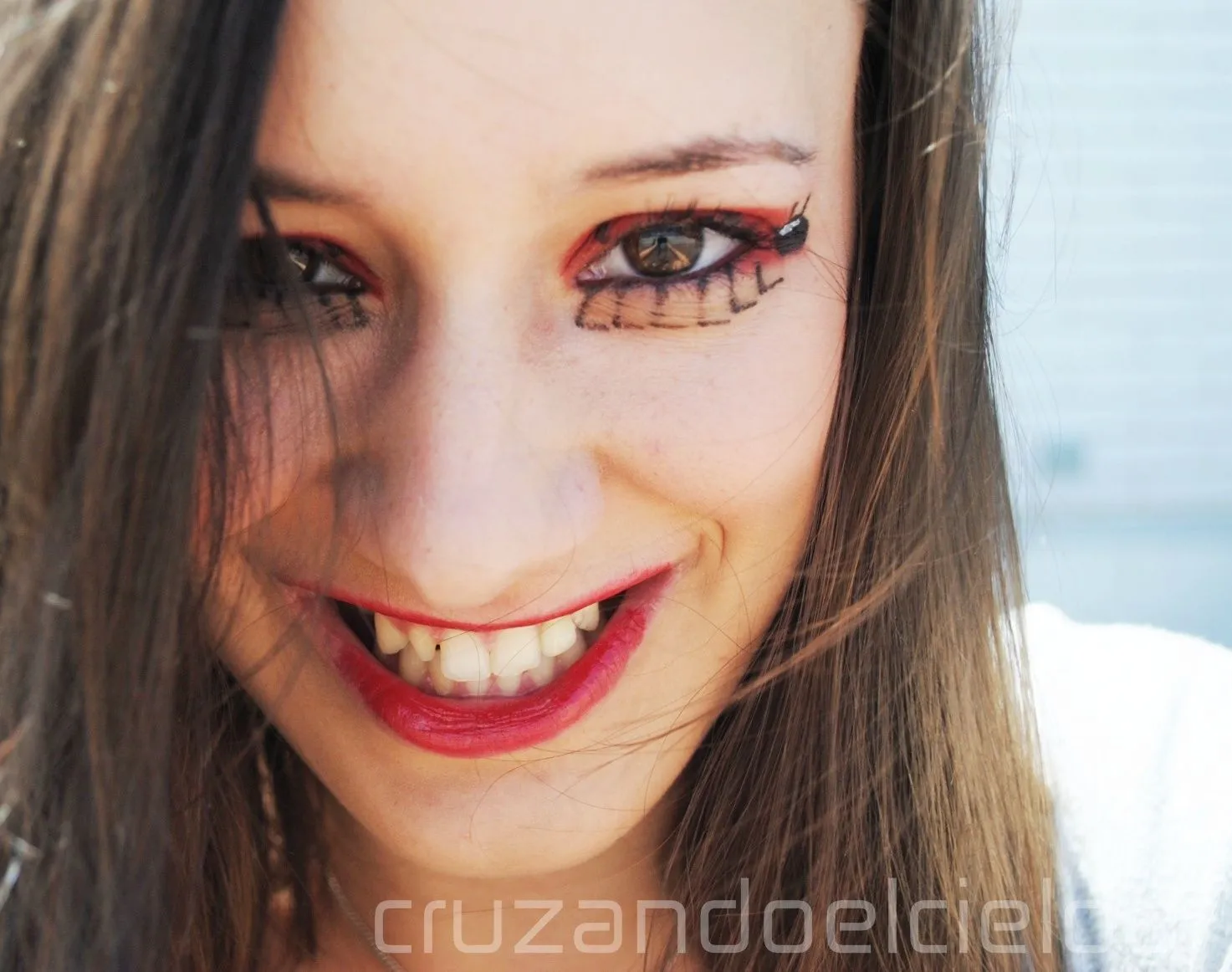 callmeblueli: Ladybug Makeup :)