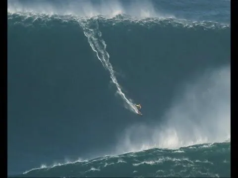 Cámara capta la ola gigante que arrebató la vida a surfer en Hawai ...