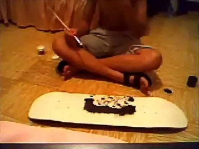 como cambiarle el diseño a tu skate - YouTube