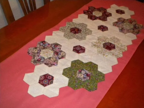 camino de mesa patchwork | Aprender manualidades es facilisimo.com