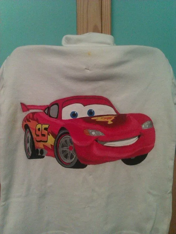 camiseta rayo mcqueen | Aprender manualidades es facilisimo.