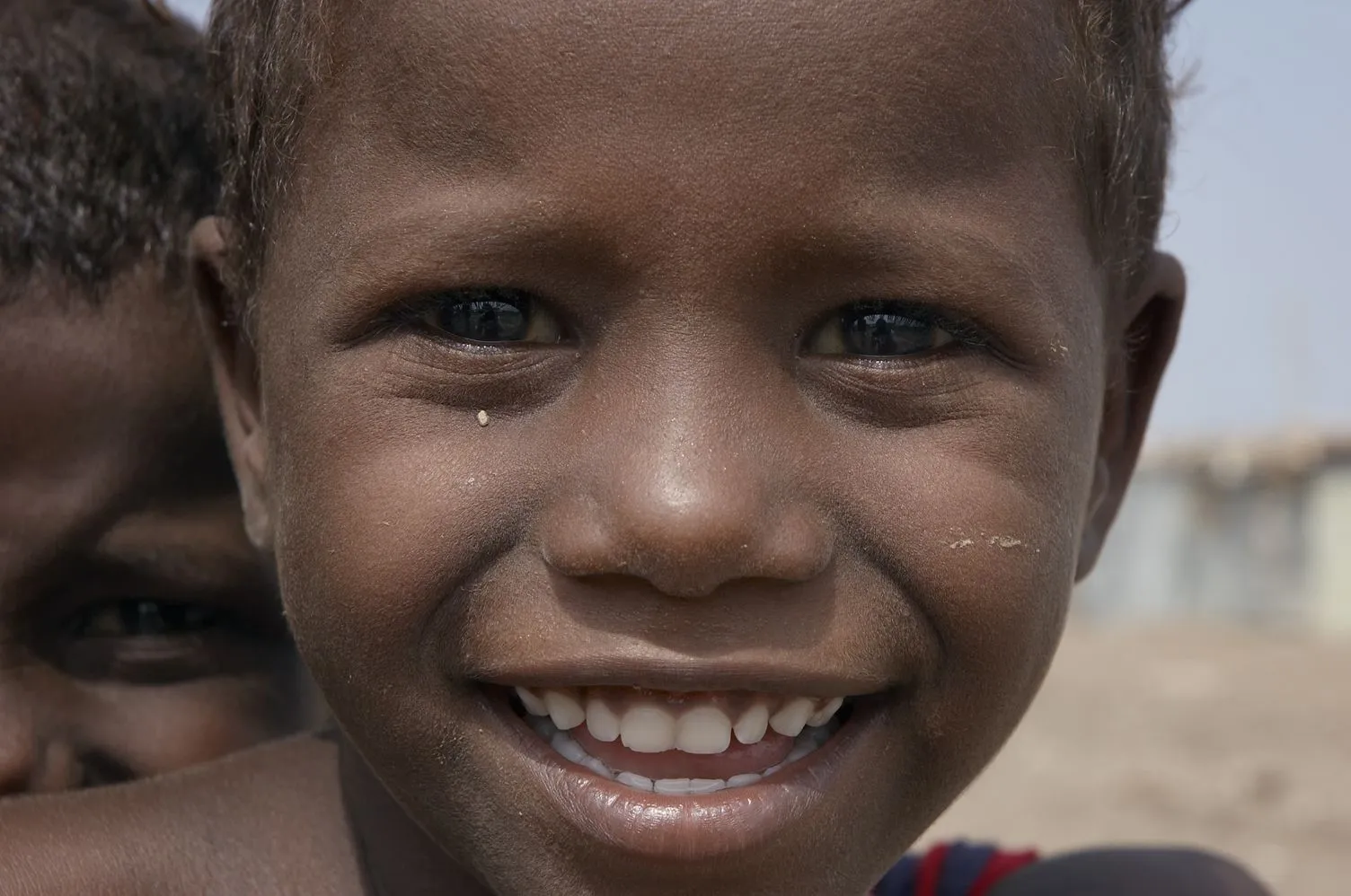 Cara de niños sonriendo en descampado | Cosas del Fotoperiodismo y ...