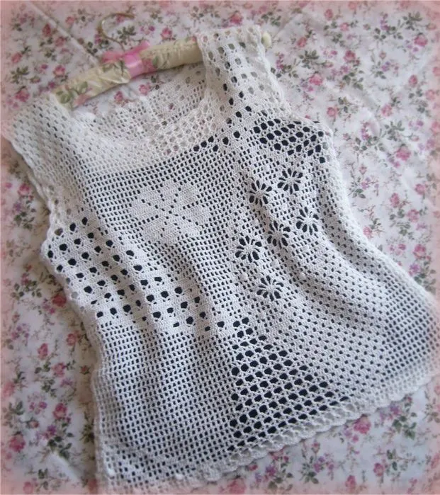 CARAMELO ARDIENTE es... LA PRINCESA DEL CROCHET: blusa filet patchwork