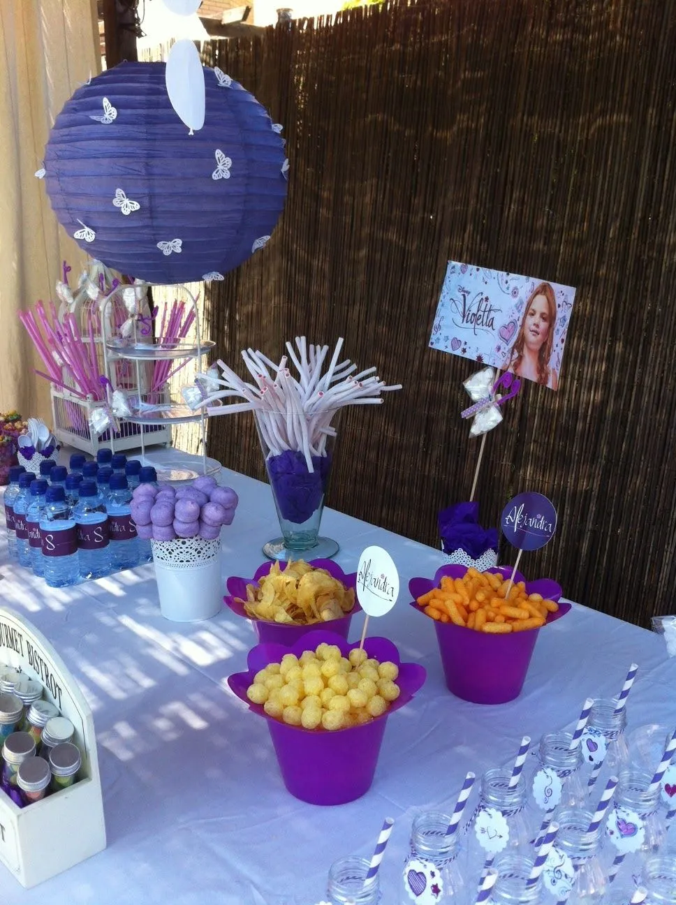 caramelos sin chupar: Candy bar cumpleaños serie " Violetta" de Disney