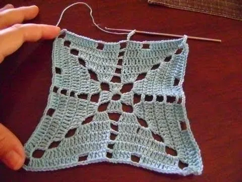 CARPETA CUADRADA EN CROCHET #1 PARTE