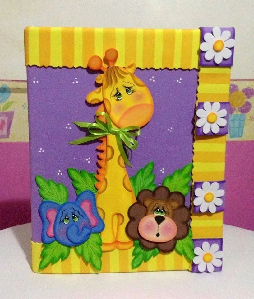 Carpetas En Foami Y Mucho Mas. - Bs. 1.600,00 | Manualidades, Carpetas decoradas, Manualidades escolares