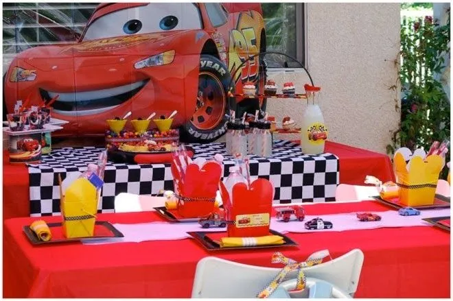 Cars 2 Decoración de Fiestas Infantiles - Party Ideas | Fiestas ...