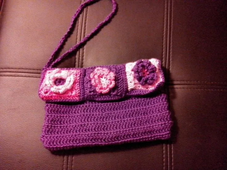 Cartera a crochet con flores en relieve | Crochet | Pinterest