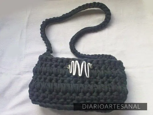 Carteras de trapillo con aluminio | diarioartesanal