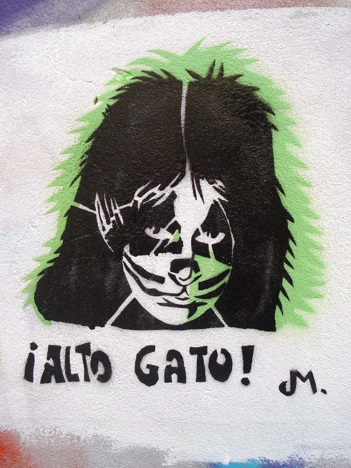 Cartoon Neros: Alto Gato! El Kiss stencil!