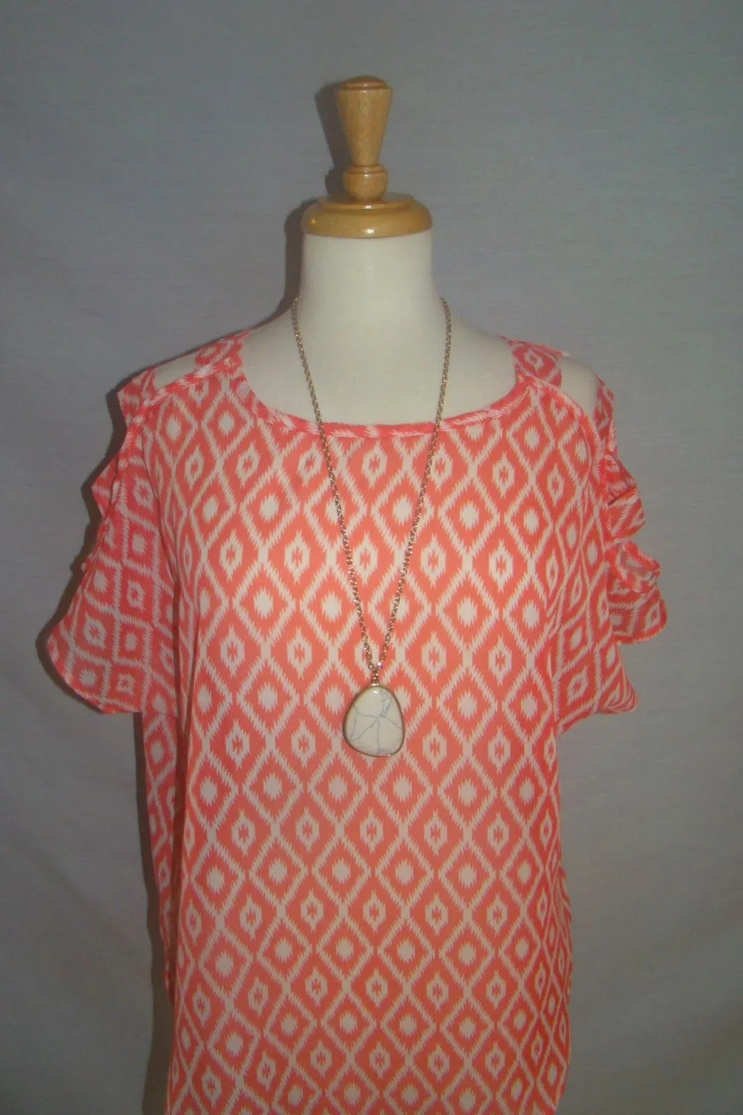 Casa Boutique: Blusa Estampado Color Coral Con Blanco Marca PAPAYA