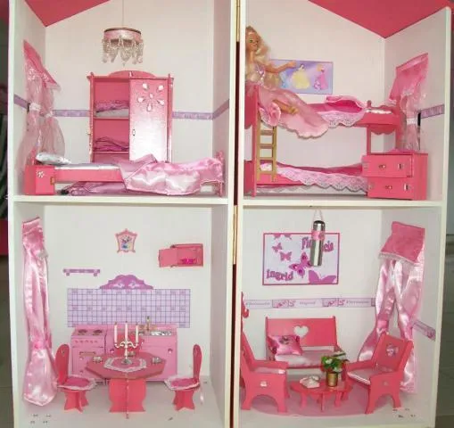 CASA PARA MUÑECAS BARBIE TRANSPORTABLE PINTADA Y... en Jesús María